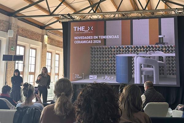 Ana Benavente (left) and Lutzia Ortiz give an update on tile trends for 2026.