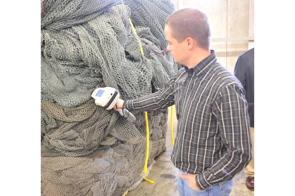 Fish nets separated by polymer type