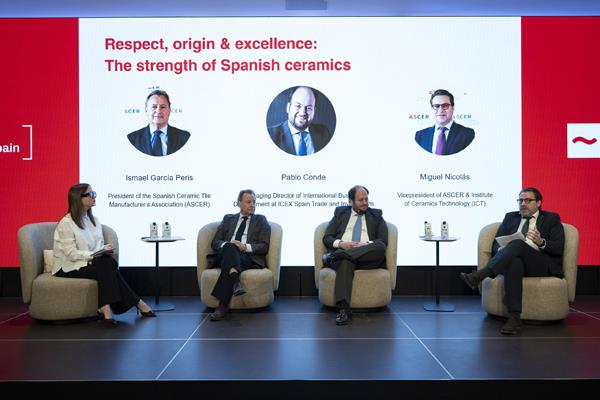 Ismael Garcia Peris, president of the Spanish Ceramic Tile Manufacturers’ Association (ASCER), Pablo Conde, managing director of international business development at ICEX Spain, Miguel Nicolas, vice president of ASCER and Institute of Ceramics Technology.