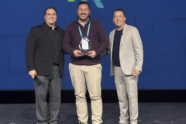 Brent Posusta received the Wally Hileman Award